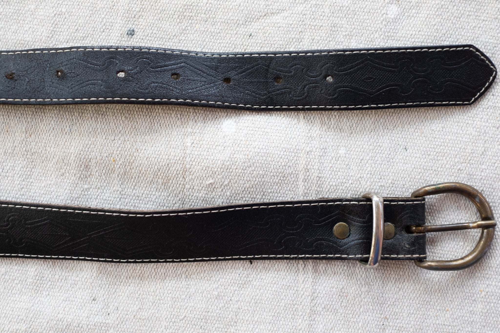 Vintage Black Tooled Leather Belt (31.5" - 37.5")