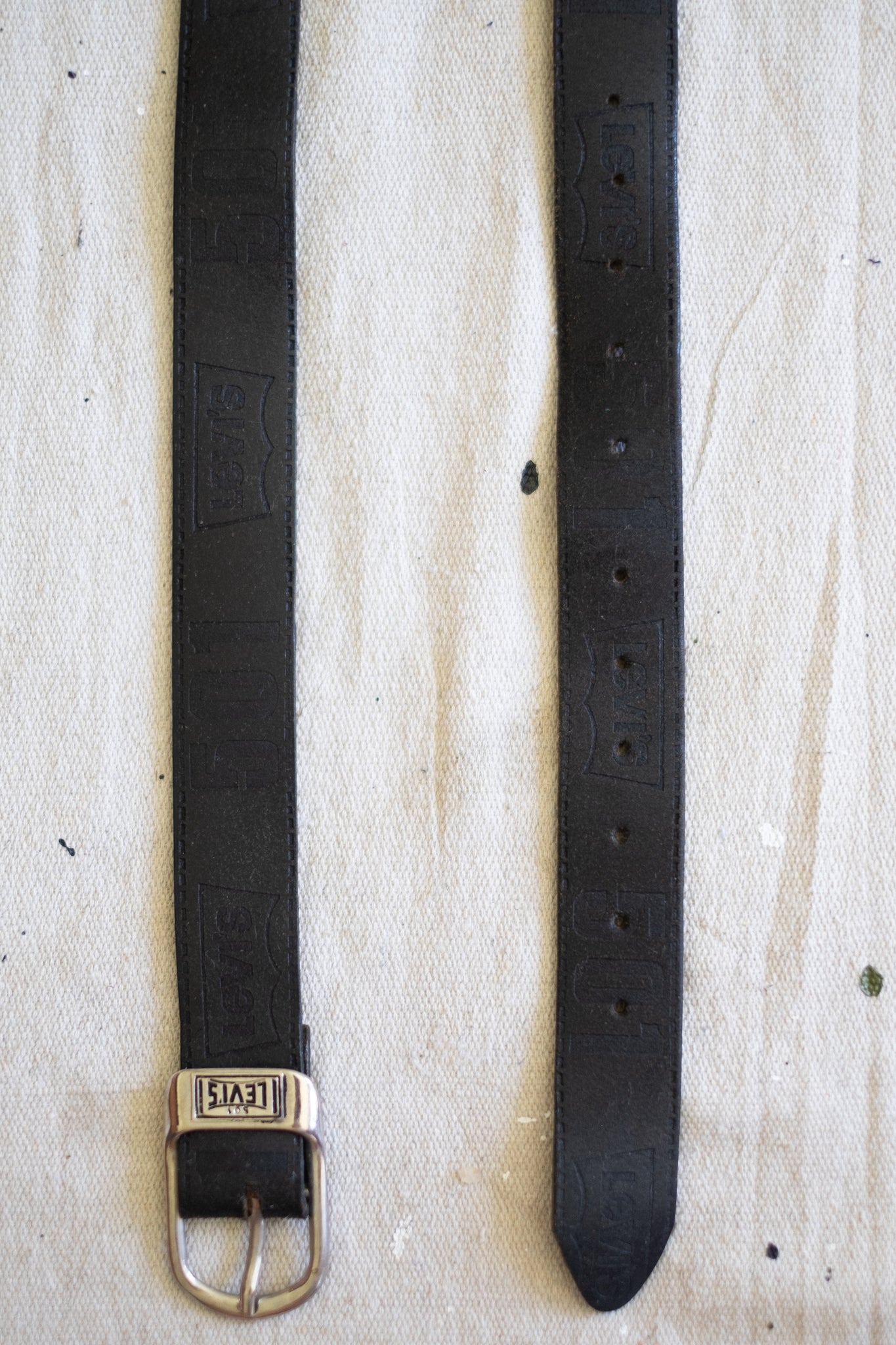 Vintage Levi's 501 Black Leather Belt (30" - 39")