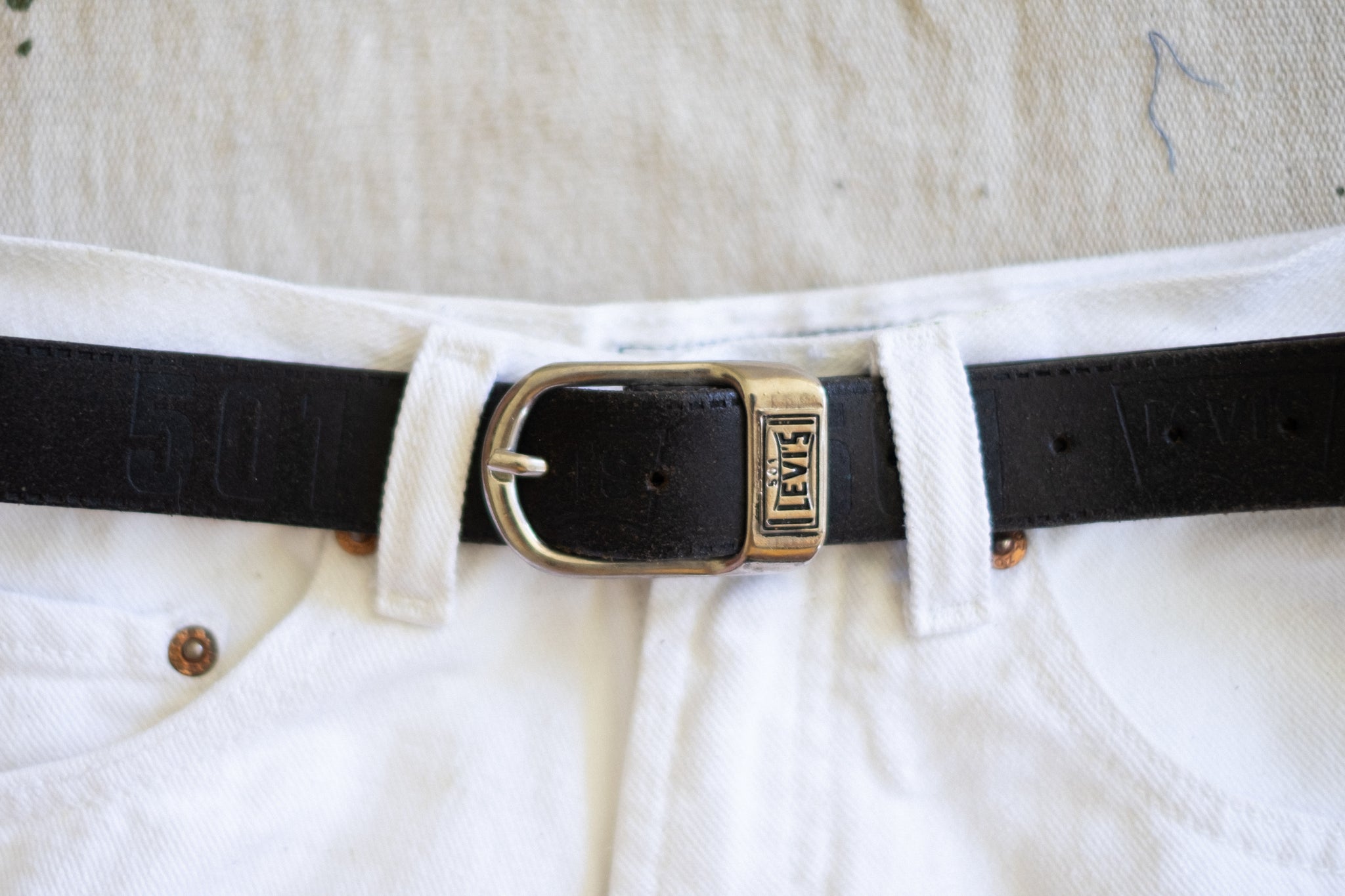 Vintage Levi's 501 Black Leather Belt (30" - 39")